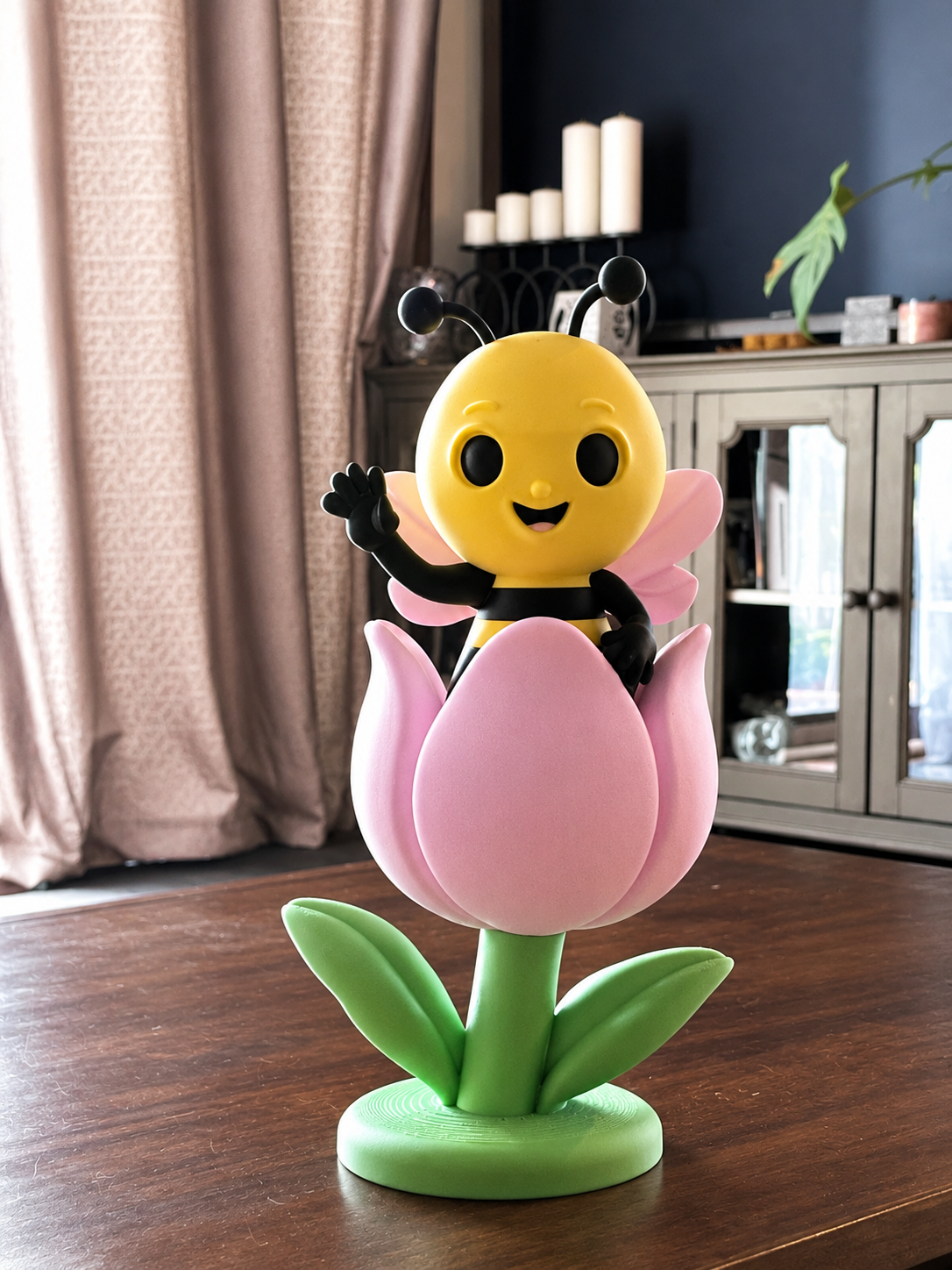 Finished 3D printed bee in flower display piece